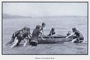 スワン・リバーの水浴客（モノクロ写真 作： Photographer Australian