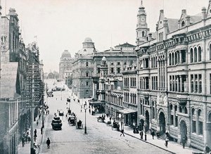 1900年頃のシドニーのブリッジ・ストリート（メルボルンの外務省が発行した「南十字星の下で-オーストラリアを垣間見る」より