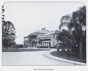 The University, Brisbane (モノクロ写真)