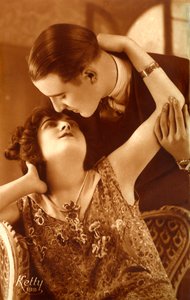 1920年代 フランス人カップルの抱擁 作： Photographer French