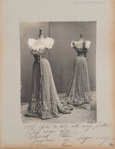アルバムページ。ハウス・オブ・ワース、ボールガウン 作： Photographer French