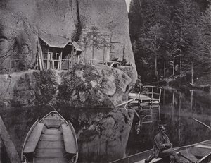 Edmundsklamm、前のボートステーション（モノクロ写真 作： Photographer German