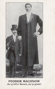 ロシアの巨人、フェオドール・マクナウ（モノクロ写真