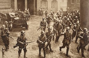 ホームフロントでの戦い 作： Photographer German