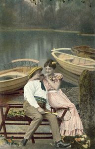 太った男の口ひげをいじる少女（カラー写真 作： Photographer German