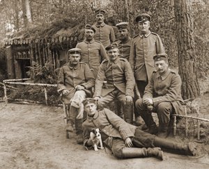 犬を連れたドイツ兵のグループ 作： Photographer German