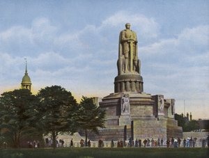 Hamburg：ビスマルク記念碑（写真 作： Photographer German
