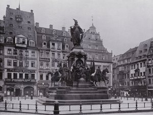 ライプツィヒ：戦勝記念碑（モノクロ写真 作： Photographer German