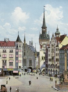 ミュンヘン：旧市庁舎のあるマリエン広場（写真 作： Photographer German