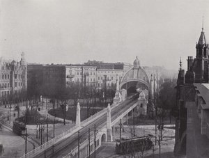 Nollendorfplatz、Der Hochbahn駅（モノクロ写真）。 作： Photographer German