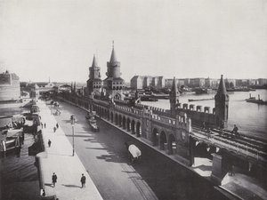 Oberbaum-BruckeとHochbahn(白黒写真) 作： Photographer German