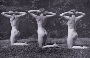 美しい身体、女性のための身体文化（モノクロ写真 作： Photographer German