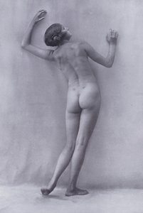 美しい身体、女性のための身体文化（モノクロ写真 作： Photographer German