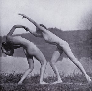 美しい身体、女性のための身体文化（モノクロ写真 作： Photographer German