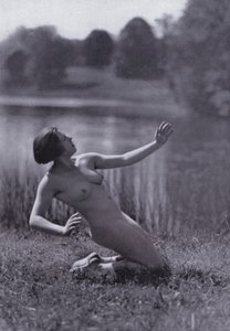 美しい身体、女性のための身体文化（モノクロ写真） 作： Photographer German