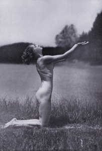 美しい身体、女性のための身体文化（モノクロ写真） 作： Photographer German