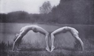 美しい身体、女性のための身体文化（モノクロ写真） 作： Photographer German