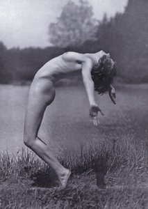 美しい身体、女性のための身体文化（モノクロ写真 作： Photographer German