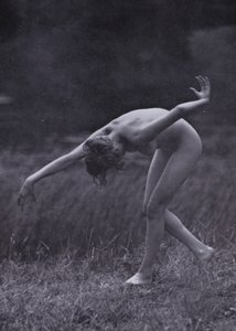 美しい身体、女性のための身体文化（モノクロ写真 作： Photographer German