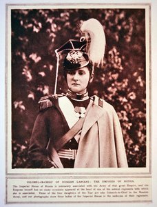 ロシア・ランサーズ大佐の制服を着たロシア皇后陛下 作： Photographer Russian