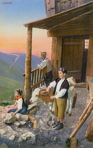 スイス・アルプスの小屋のそばの父と2人の子供。1913年に送られた絵葉書。 作： 写真家 スイス
