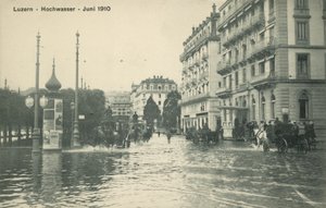 洪水、ルツェルン、スイス（モノクロ写真）
