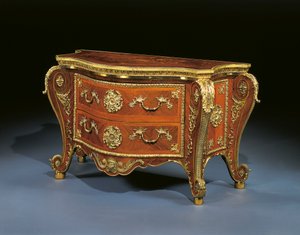ジョージ3世のボンベ箪笥、1760-65年頃（ローズウッド、フルーツウッド、寄木細工） 作： Pierre Langlois
