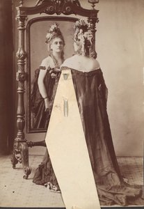 [カスティリオーネ伯爵夫人]、1895 年。 作： Pierre Louis Pierson