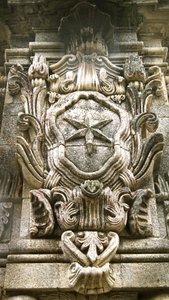 ポルトガル、ラメゴのオベリスク「Santuário de Nossa Senhora dos Remédios」の北面。1738年（花崗岩 作： Portuguese School