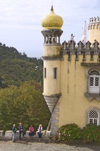 ドーム型の砲塔の眺め 作： Portuguese School