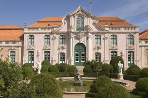 外観図 作： Portuguese School