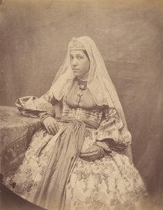 [テヘランのアルメニア人女性]、1840 年代から 60 年代。 作： Possibly by Luigi Pesce.