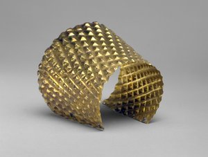アームバンド、日付なし（ゴールド） 作： Pre Columbian Pre Columbian