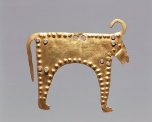 ブルガリア、ソフィア、Natsionalen Istoritchki Muzej、ヴァルナの動物像入り金箔 作： Prehistoric Prehistoric