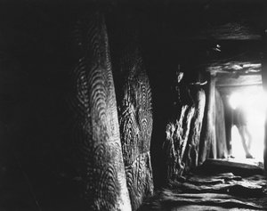 先史時代：ガヴリニの彫刻された石、またはガヴリニの古墳 - Morbihan