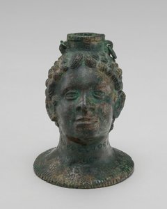 アフリカ人の頭の形をした入れ物 作： Probably Etruscan