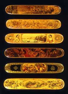 6つの張り子張り子のポリクロームラッカーQalamdans、19世紀 作： Qajar School