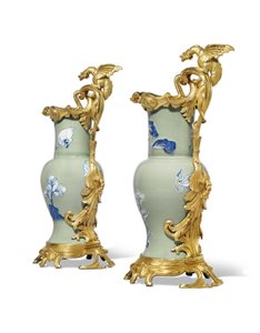 ルイ15世の陶器のペア、磁器1662-1722、マウントc.1745-49（オルモルマウント磁器）