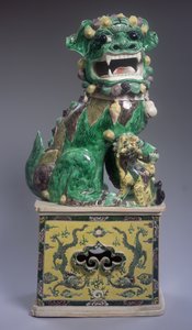 大きなファミールヴェルト仏教のライオンとカブ、康西時代（1662-1722）（磁器） 作： Qing Dynasty Chinese School