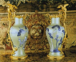 ルイ15世の陶器のペア、磁器1662-1722、マウントc.1745-49（オルモルマウント磁器） 作： Qing Dynasty   Kangxi Period Chinese School