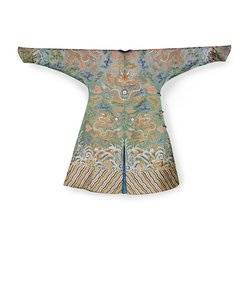 皇太子妃のための青磁のシルクのコートドレス、中国、ジフ（シルク） 作： Qing Dynasty Chinese School