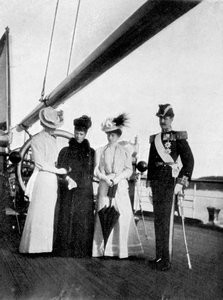 マリアフェオドロフナ皇后、ビクトリア王女、モード王女王、ノルウェーのハーコン7世王、1908年。