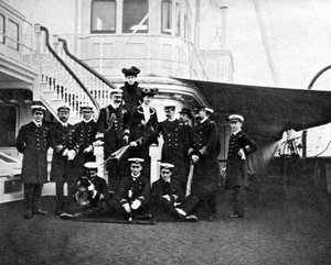 ロイヤルヨットビクトリアアンドアルバート号（1908年、コペンハーゲン）でのグループポートレート。 作： Queen Alexandra