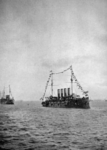 ポーツマス沖の海軍のレビュー、1907 1908。 作： Queen Alexandra