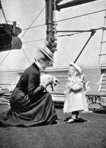 ビクトリア王女1868年〜1935年、ノルウェーのオラフ王子1903年〜1991年、1908年。