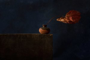  作： 