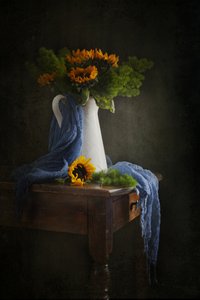  作： 