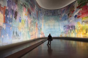 パリ市立近代美術館デュフィ・ルーム（ウィルソン大統領通り、パリ75016）内の「ラ・フィー・エレクトリシテ」。建築：ジャン＝クロード・ドンデル、アンドレ・オーベール、ポール・ヴィアール、マルセル・ダストゥーグ 作： Raoul Dufy