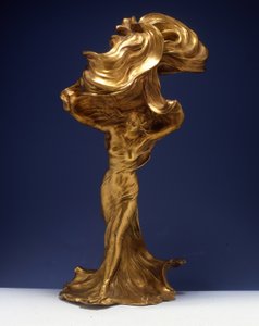 ロイ・フラー、1900年頃 作： Raoul Francois Larche