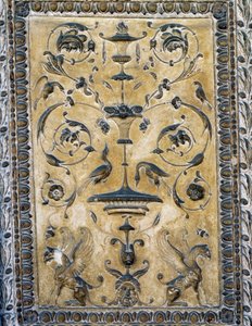 バチカン市国の使徒宮殿のロジアにある柱のスタッコ、ラファエロのデッサンに基づく装飾 作： after Raphael